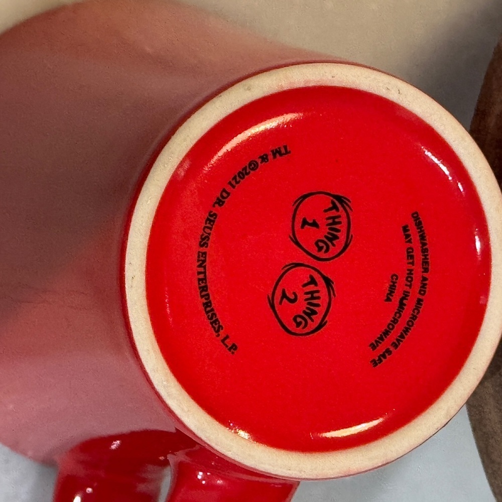 Set of Dr. Seuss Thing 1 & Thing 2 Red Ceramic Mugs Cups 12 oz - Picture 7 of 7